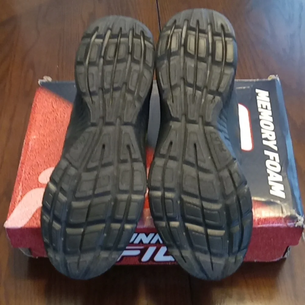 Fila women's athletic shoes-NEW